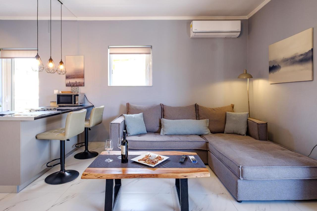 Oreon Suites - Usia Nafplio Bagian luar foto